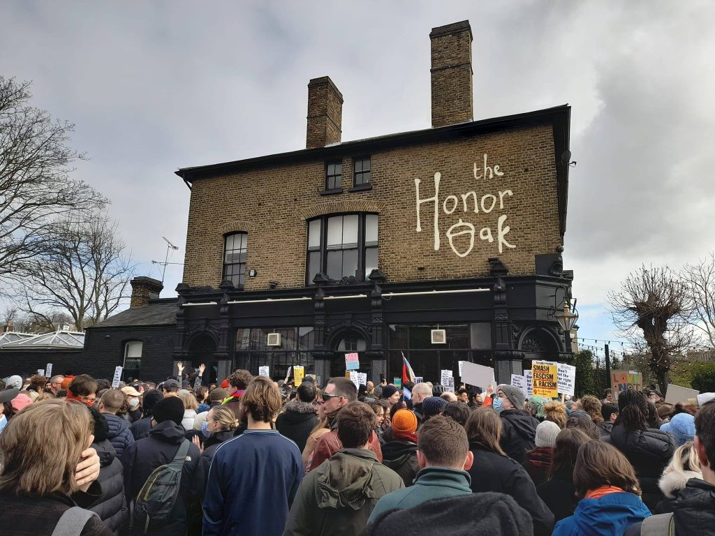 Демонстрация счетчика в пабе Honor Oak, Лондон.