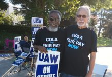 Strikers at the UAW picket line